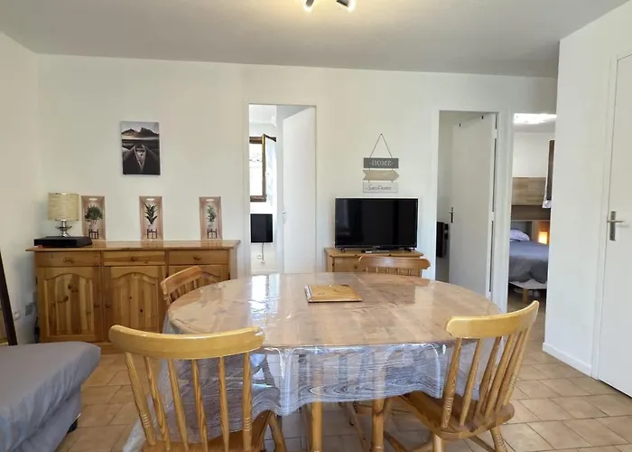 Petit Pavillon Pour 8 Personnes Dans Avec Piscine Σπίτι διακοπών