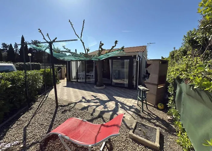 Petit Pavillon Pour 8 Personnes Dans Avec Piscine Σπίτι διακοπών