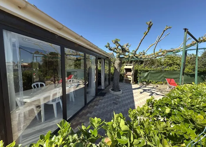 Σπίτι διακοπών Petit Pavillon Pour 8 Personnes Dans Avec Piscine Vendres